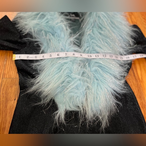 blanc noir Black Maxi Coat with Light Blue Faux Fur Trim - Picture 9 of 15